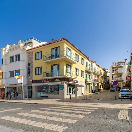 Daire Carol House Nazaré