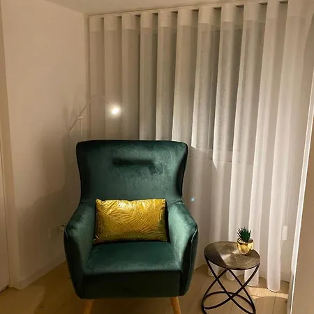 Carol House Apartment *