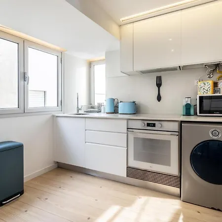 Carol House * נאזרה