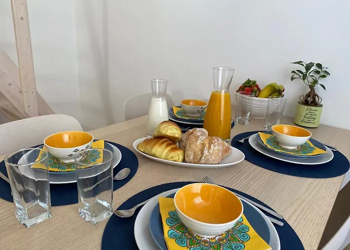 Carol House * נאזרה