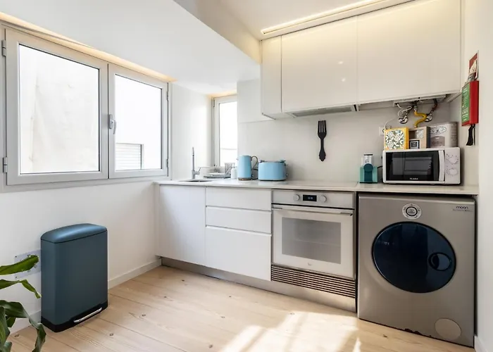 Carol House * נאזרה